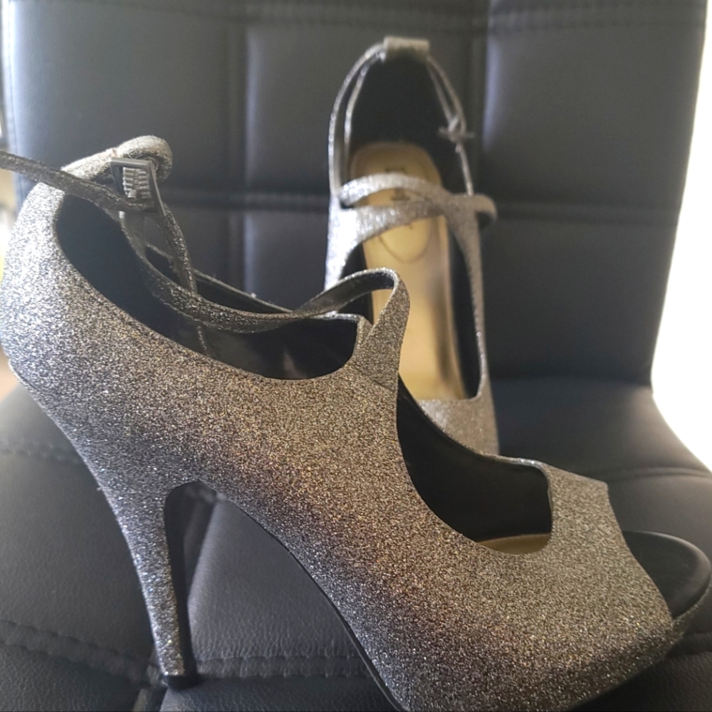 🌟Limelight 8.5 Sparkle Heels🌟